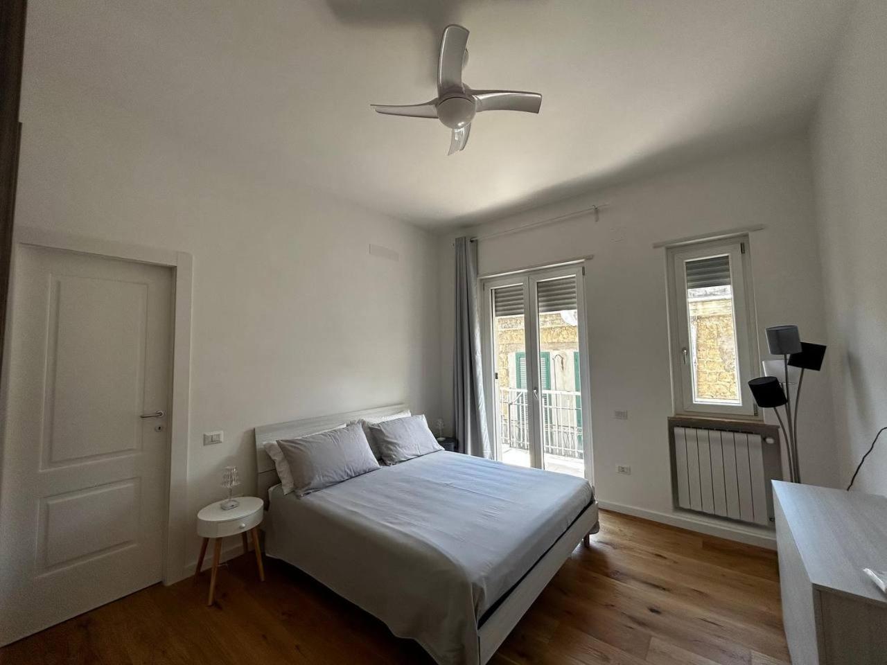 Ferienwohnung A Casa Di Roberta Salerno Exterior foto