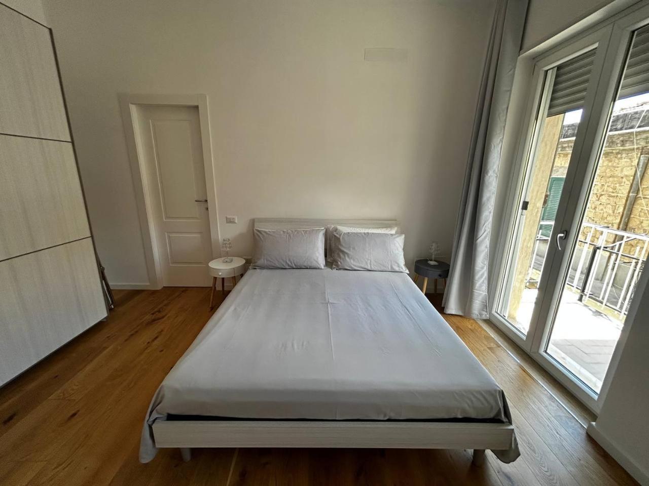Ferienwohnung A Casa Di Roberta Salerno Exterior foto